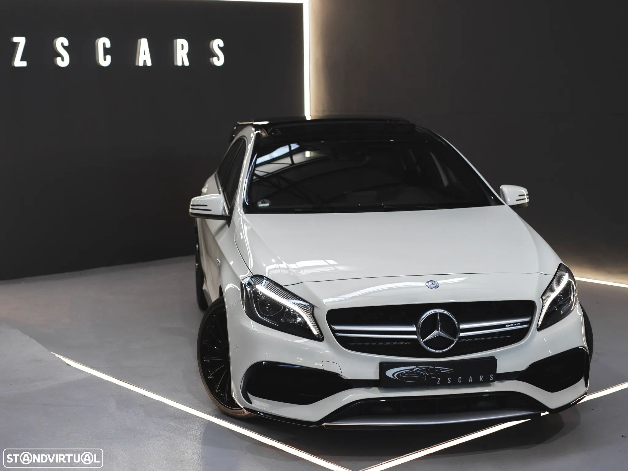 Mercedes-Benz A 45 AMG 4-Matic - 2