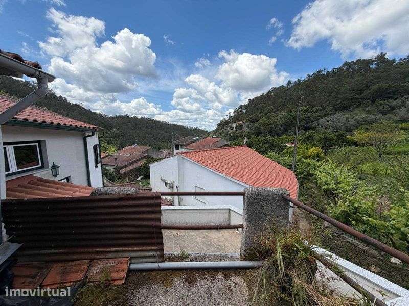 Moradia aldeia de Nogueira - 4km Arganil - Para recuperar - Grande imagem: 3/12