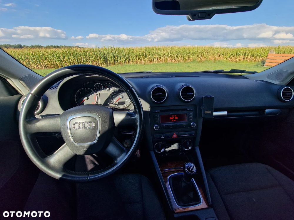 Audi A3 Sportback 2.0 TDI Ambiente - 14