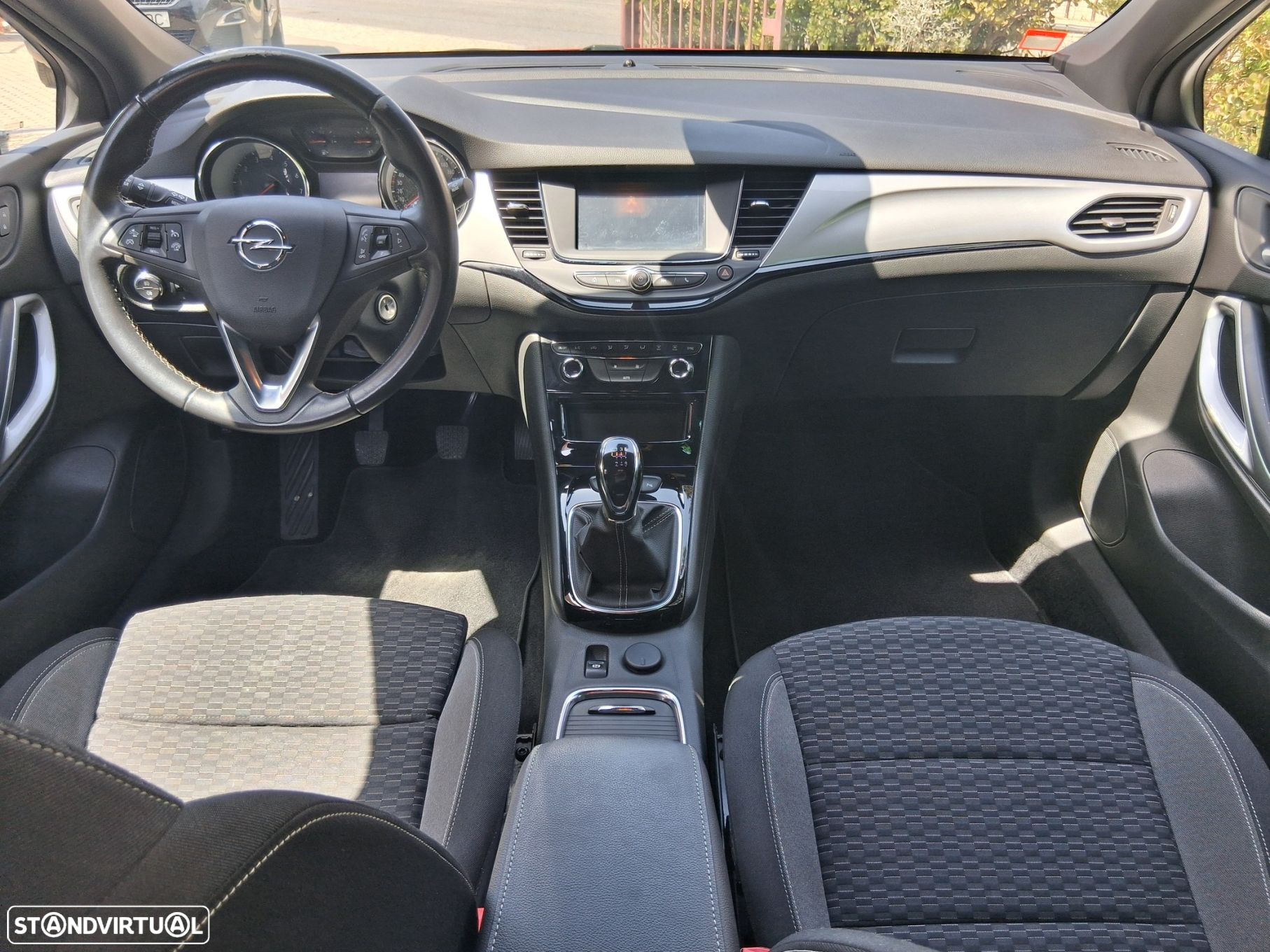 Opel Astra 1.2 T GS Line S/S - 26