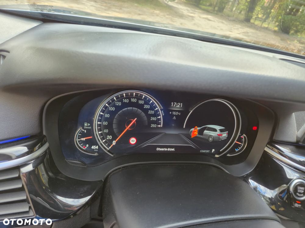 BMW Seria 5 520d Sport Line - 12