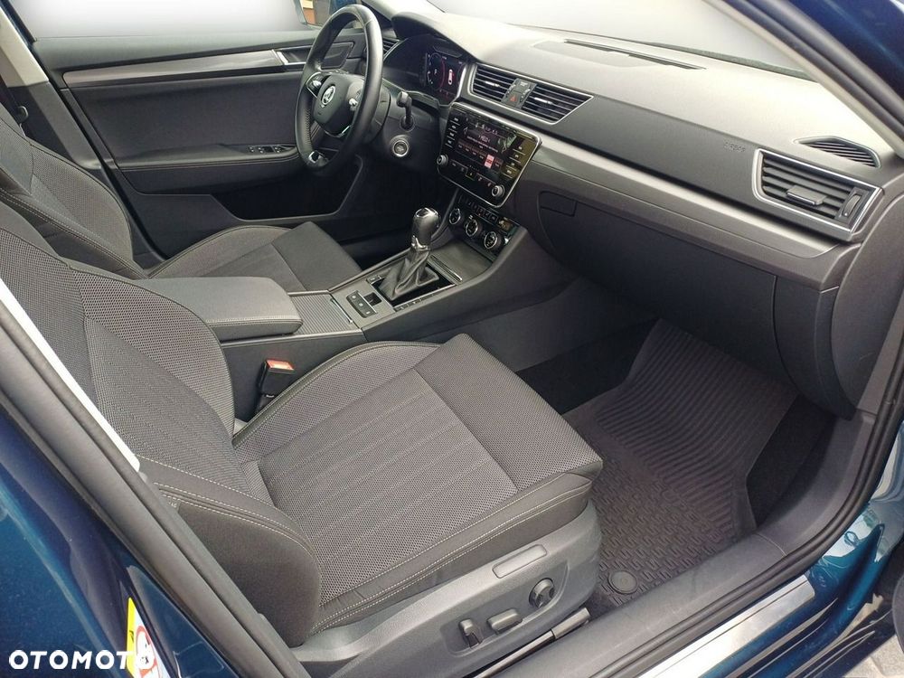 Skoda Superb 2.0 TDI SCR Style DSG - 13