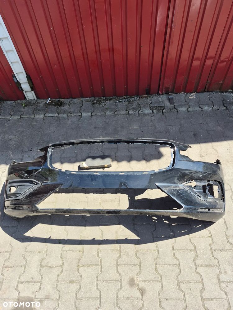 Volvo V60 S60 II zderzak przedni 31690589