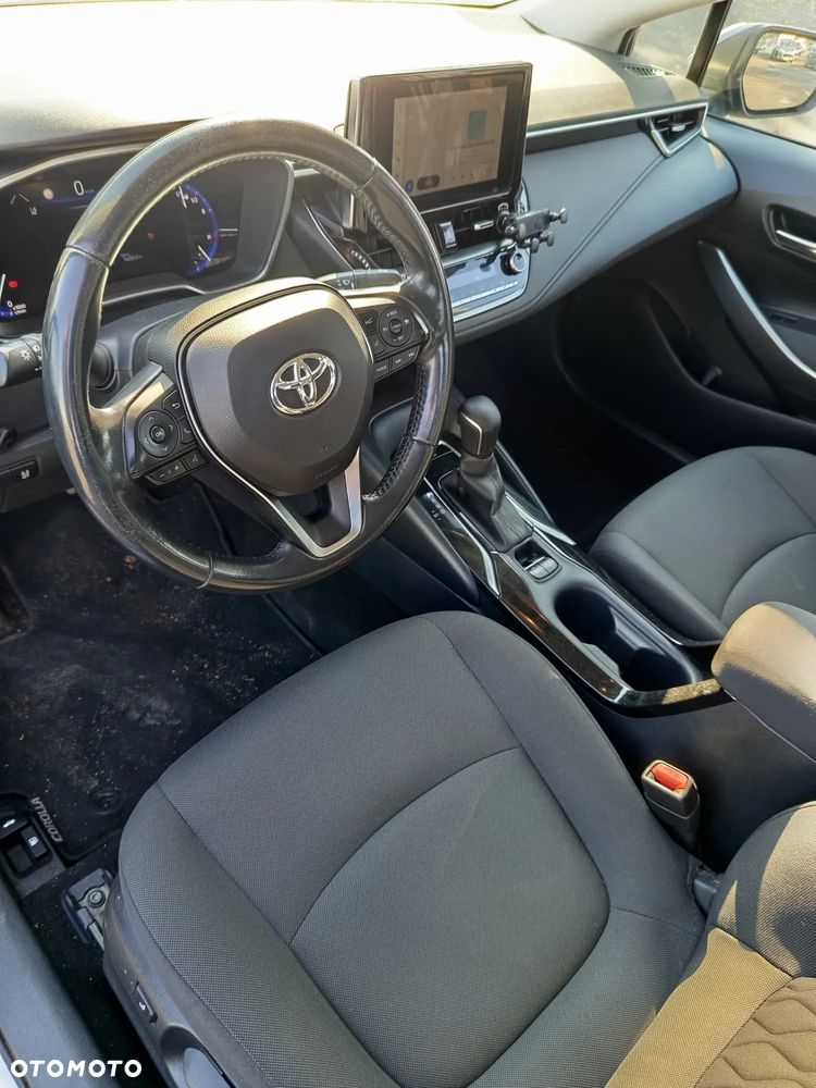 Toyota Corolla - 13