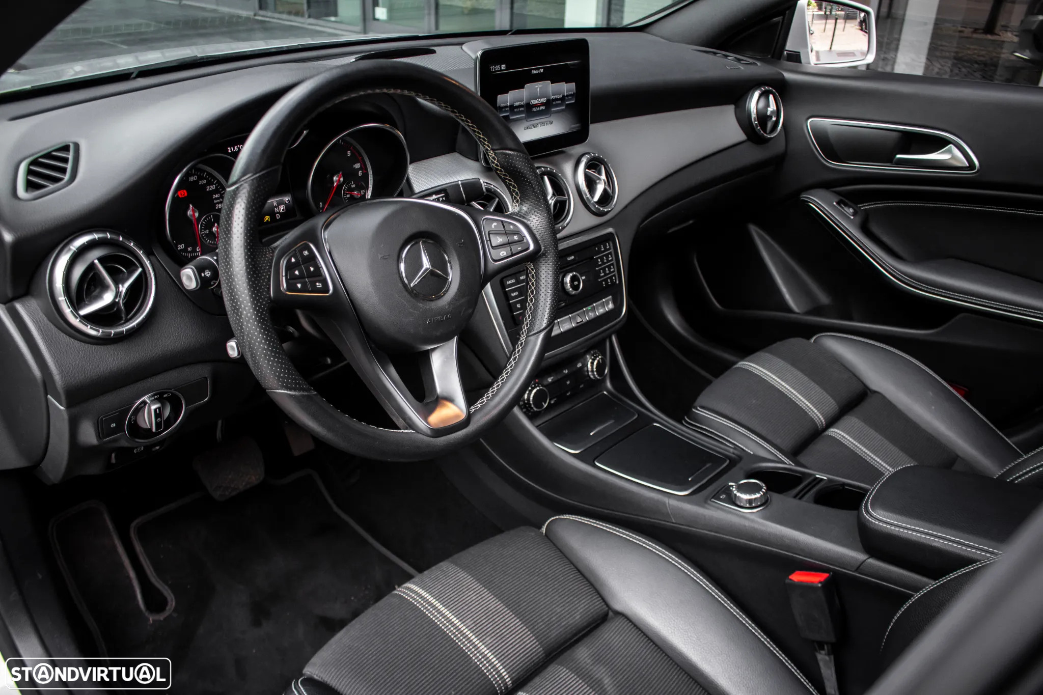 Mercedes-Benz CLA 180 d Urban Aut. - 28