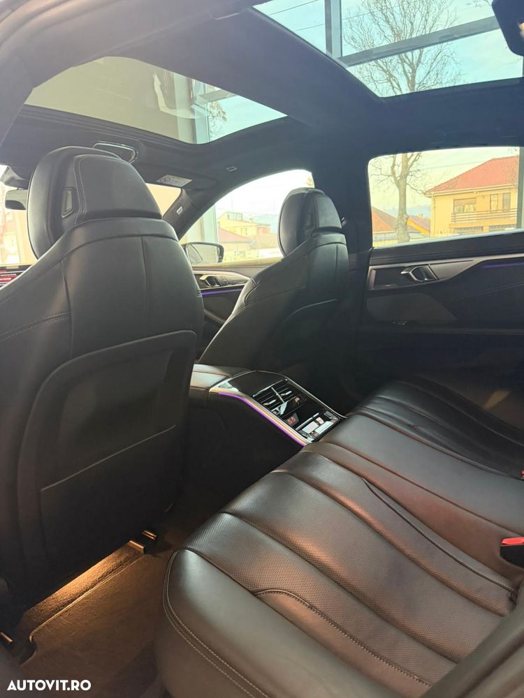 BMW Seria 8 840i xDrive - 18