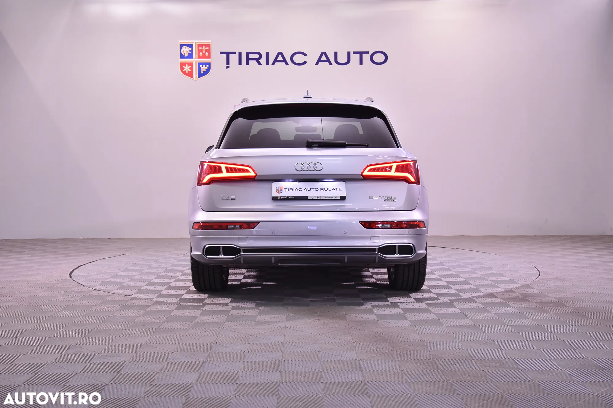 Audi Q5 55 TFSI e quattro S tronic - 4