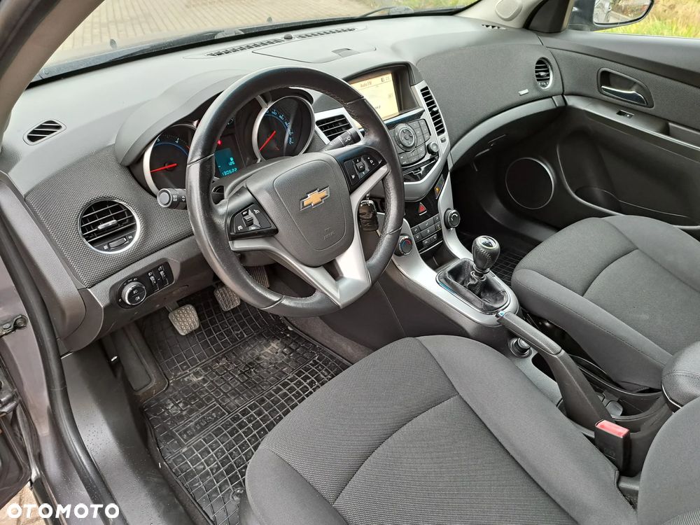 Chevrolet Cruze - 16