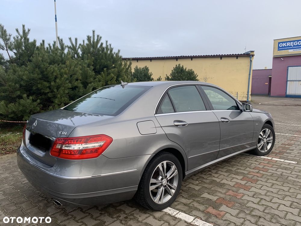 Mercedes-Benz Klasa E 350 CDI BlueEff Avantgarde - 4
