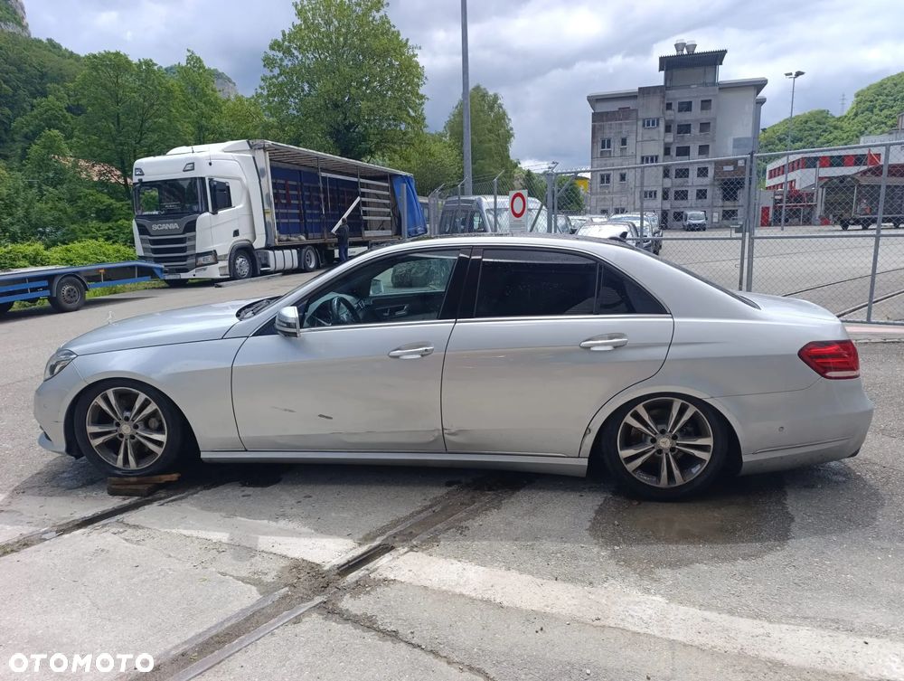 Mercedes-Benz Klasa E 400 4-Matic Elegance - 4