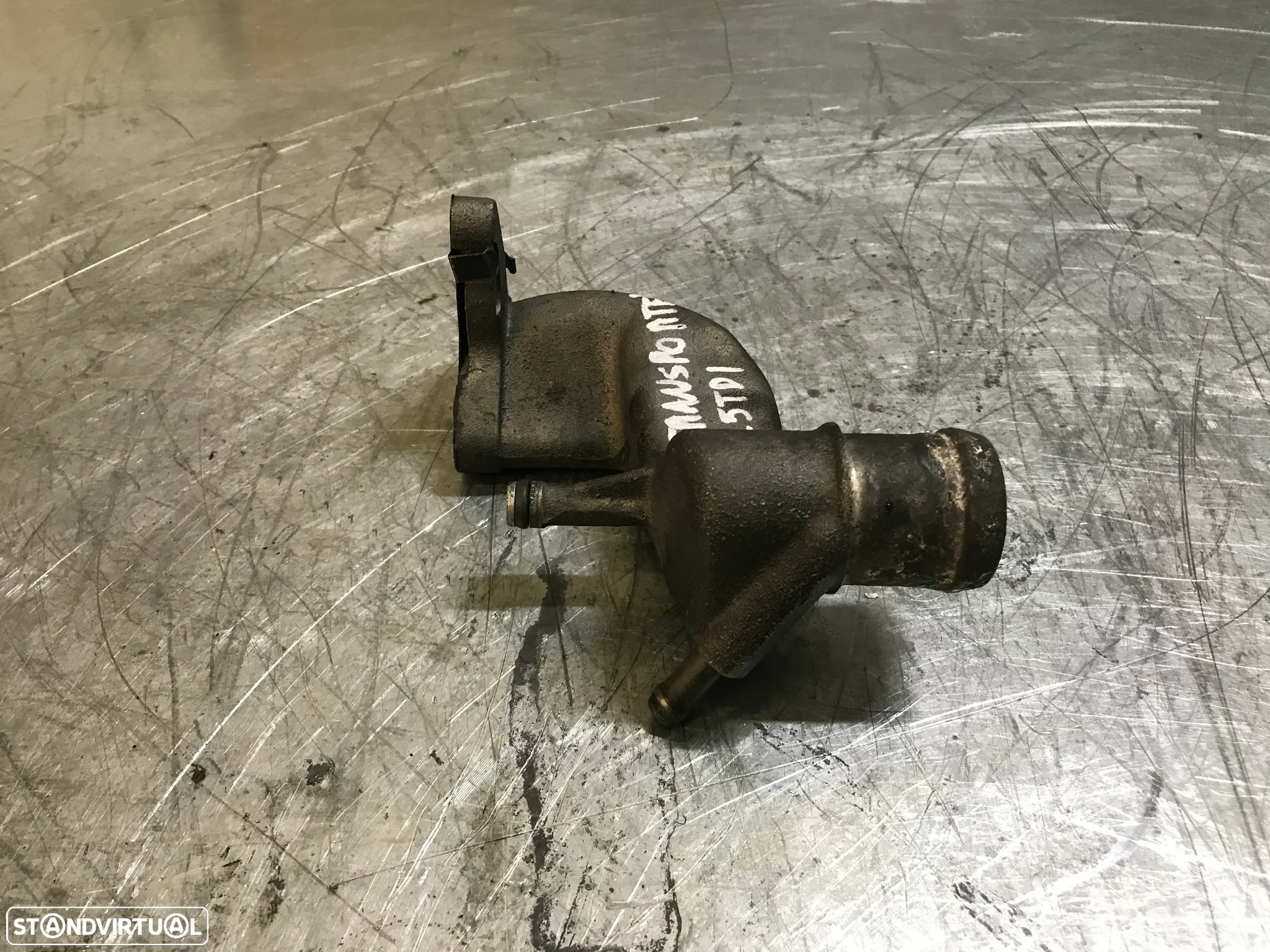 FALANGE DO TERMOSTATO VOLKSWAGEN TOUAREG / TRANSPORTER 2.5TDI 070121133C - 2