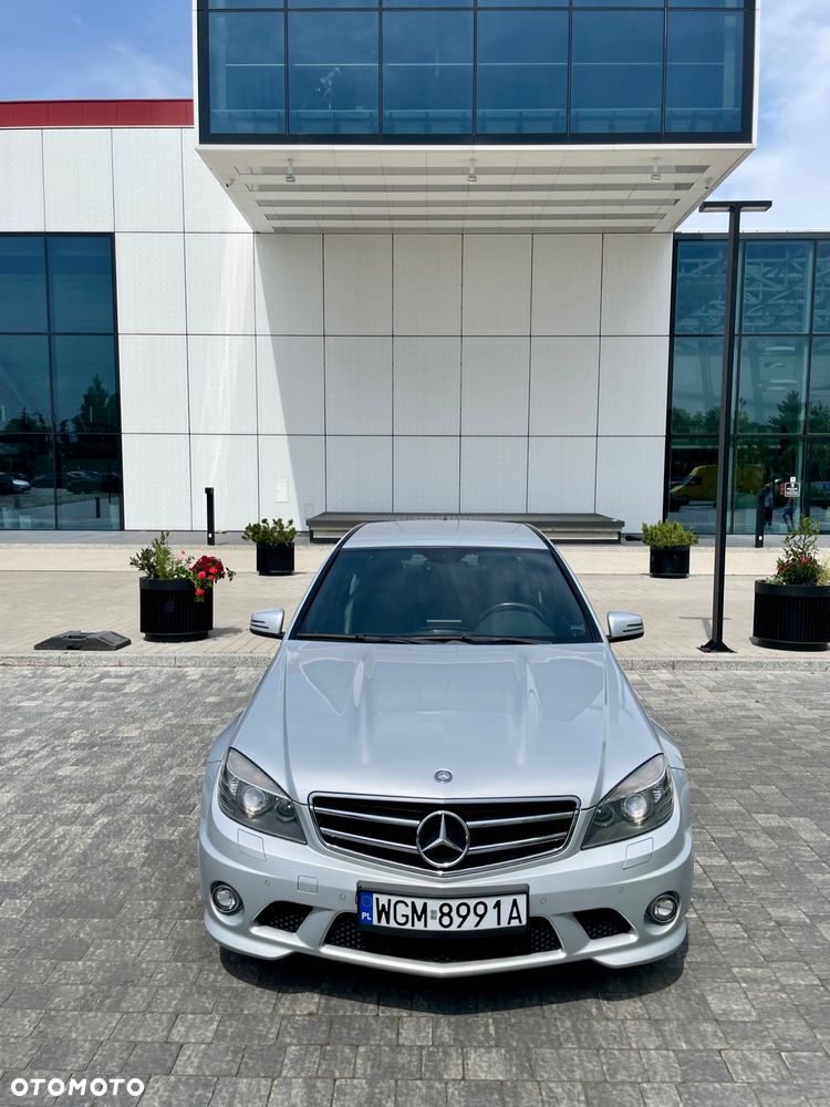 Mercedes-Benz Klasa C 63 AMG - 5