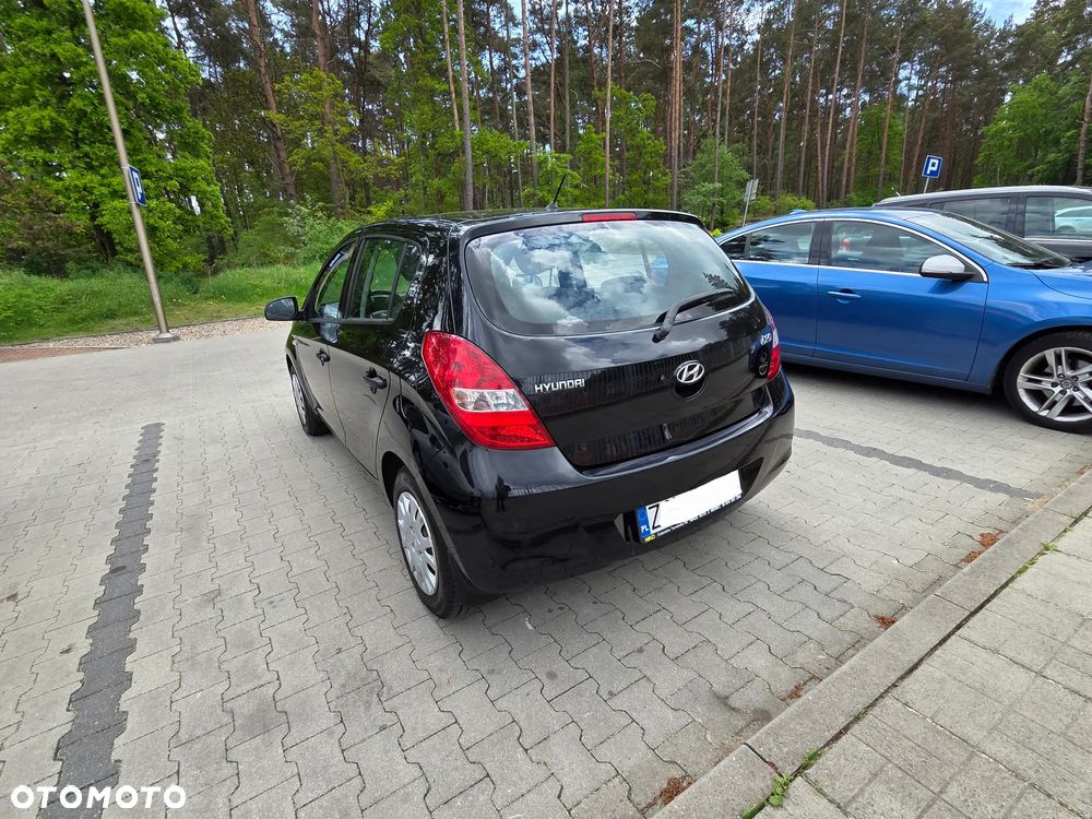 Hyundai i20 1.2 UEFA EURO 2012 Edition - 16