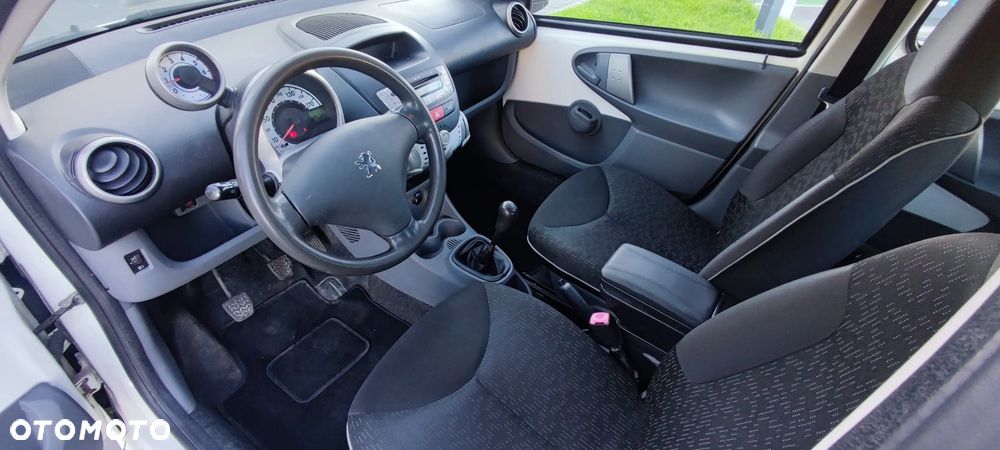 Peugeot 107 1.4 HDI Trendy - 33