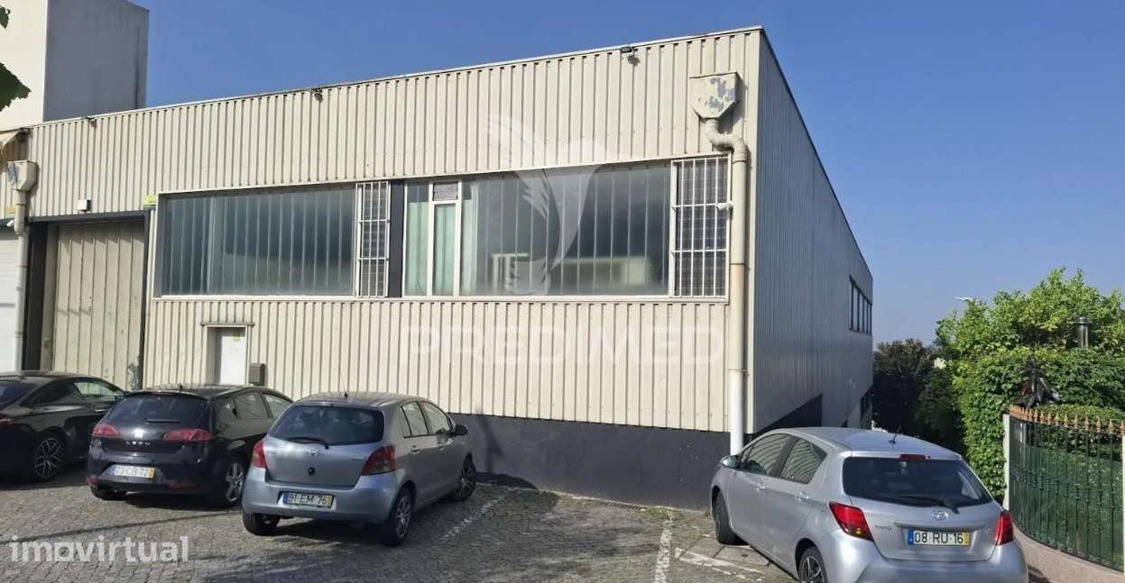 Armazém /Pavilhão Industrial de – Guimarães com Escritórios - Grande imagem: 2/10