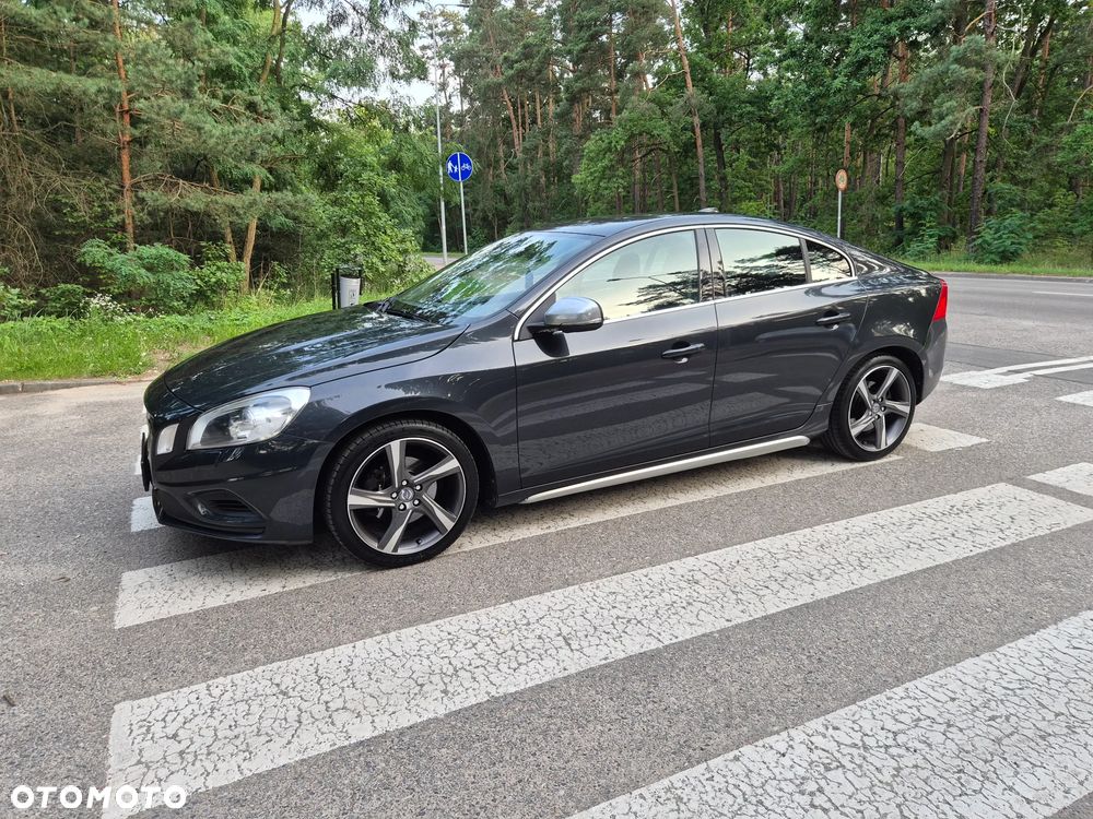 Volvo S60 D2 R-Design - 10