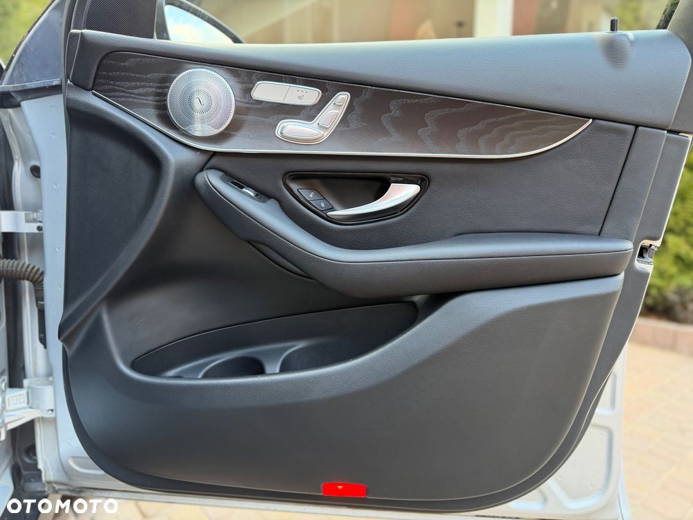 Mercedes-Benz GLC 300 4Matic 9G-TRONIC - 22