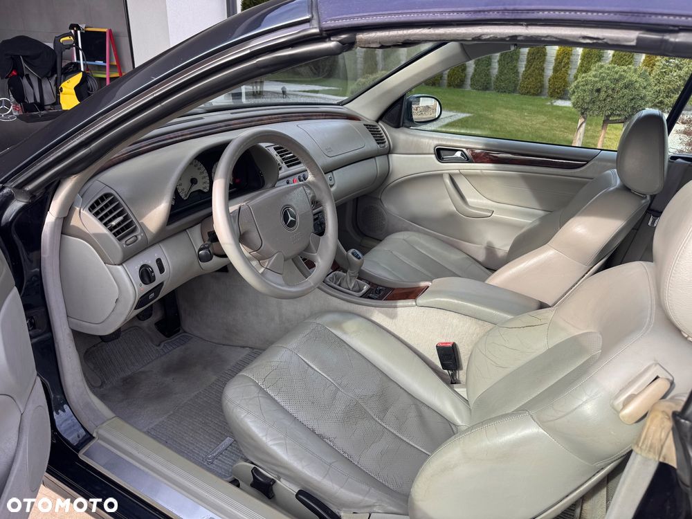 Mercedes-Benz CLK - 21