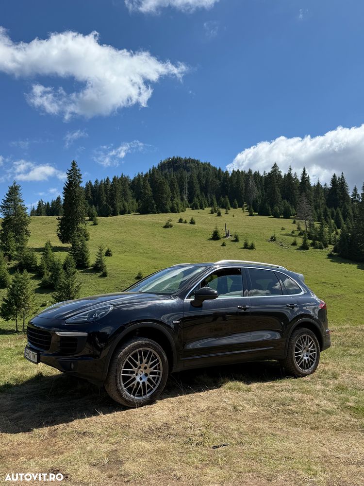 Porsche Cayenne 2015 photo 2