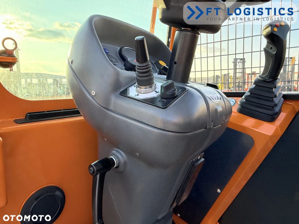 Combilift WÓZEK BOCZNY | COMBILIFT C6000SL | DIESEL | DUPLEX 3900MM | 4X WIDŁA + TRAWERSA 5550MM | PLATFORMA 2100MM | STAN IDEALNY | Szeroka oferta wózków czterokierunkowych i bocznych, dopasowanych do różnorodnych potrzeb i zastosowań - 15