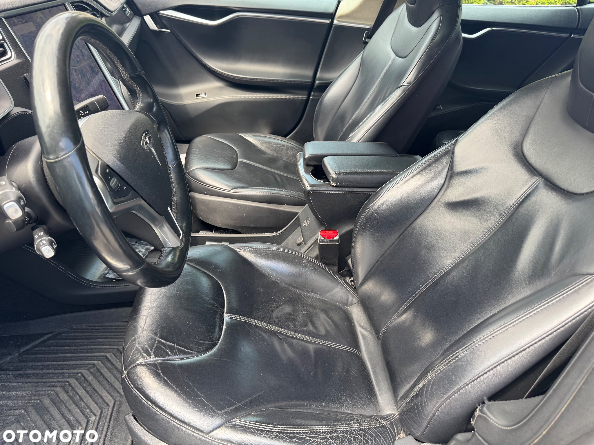 Tesla Model S Dual Motor Allradantrieb Performance - 24