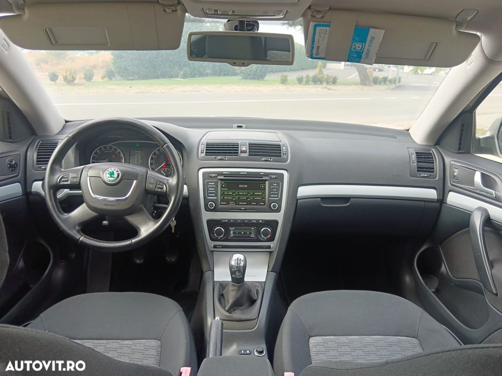 Skoda Octavia 2.0 TDI DPF Ambition - 8
