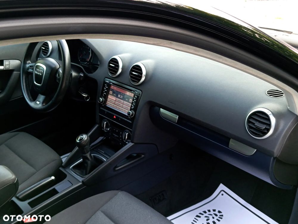Audi A3 Sportback 1.6 Ambiente - 20