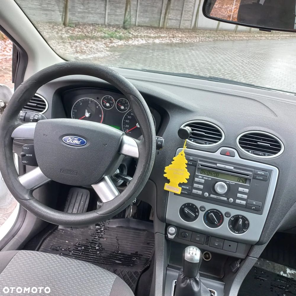 Ford Focus 1.8 TDCi Ambiente - 12