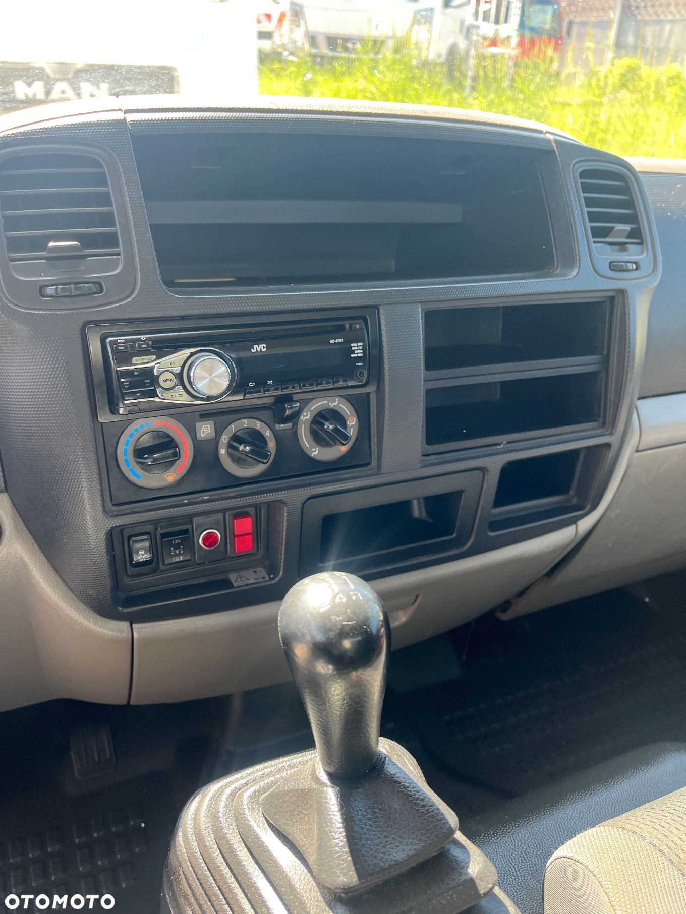 Nissan Podnośnik Koszowy Zwyżka Palfinger 210Bk 21 Metrów 16 w bok ! PILOT NA KABLU!! UDT !! Kosz 1000V Izolowany Jak Wumag Ruthmann Gsr - 32