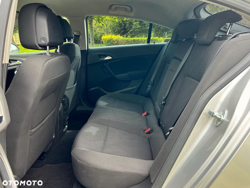 Opel Insignia 1.8 Innovation - 10