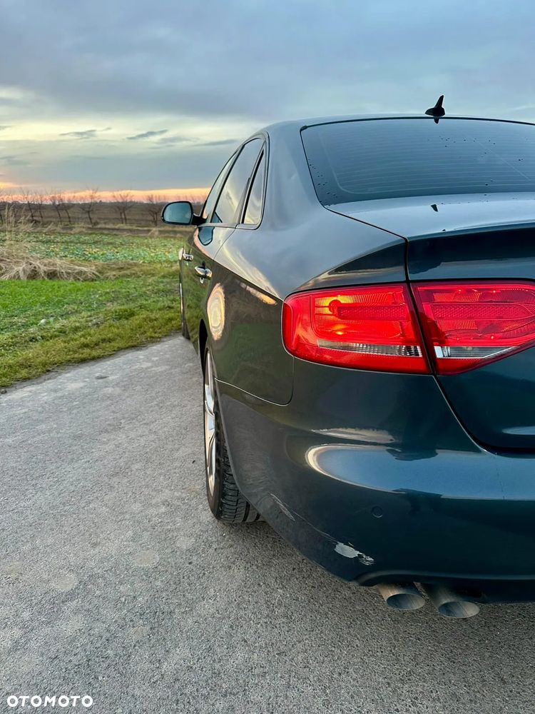 Audi A4 Limousine - 5