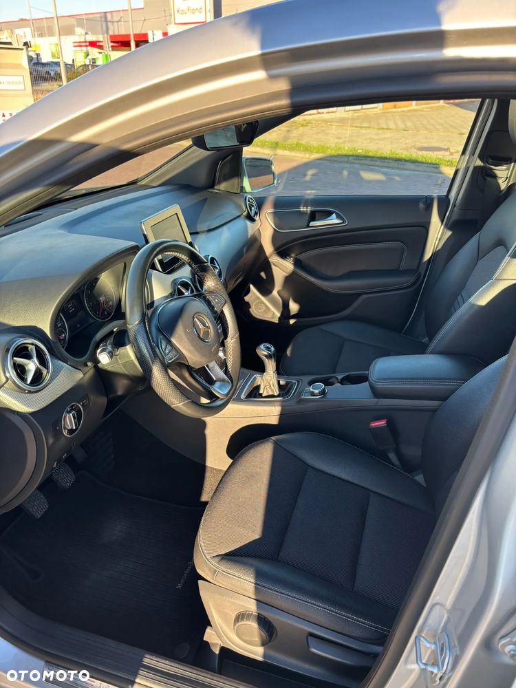 Mercedes-Benz Klasa B 180 CDI - 19