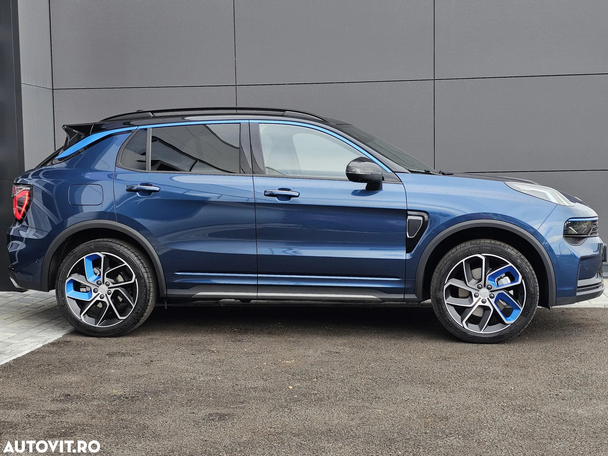 Lynk&Co 01 - 8