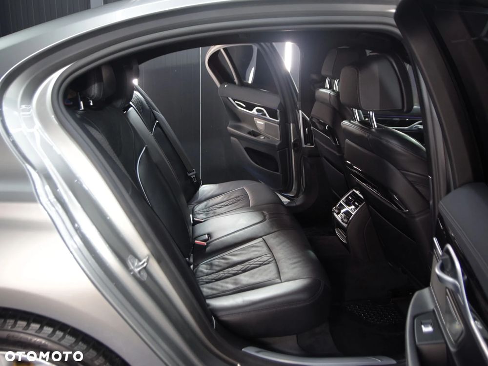 BMW Seria 7 730d xDrive sport - 8