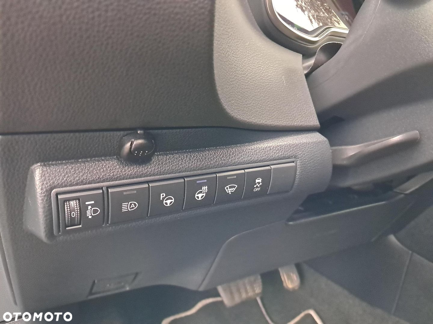 Toyota Corolla - 10