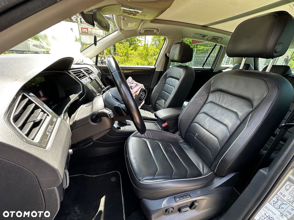 Volkswagen Tiguan - 11