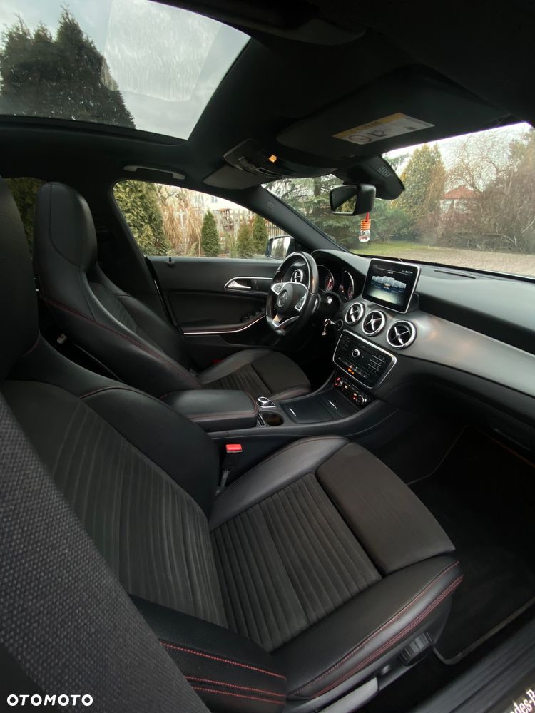 Mercedes-Benz CLA 220 d 7G-DCT AMG Line - 19