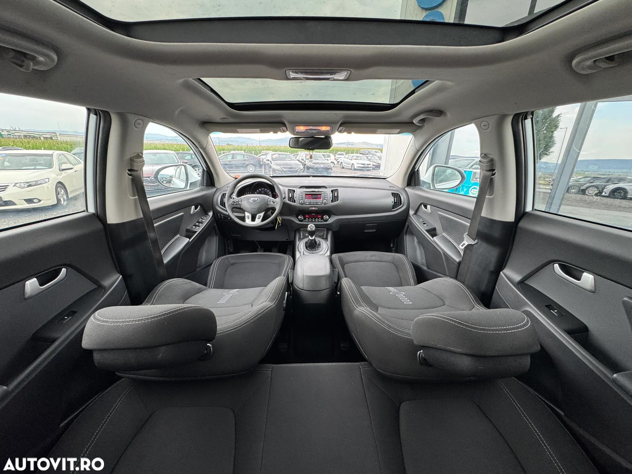 Kia Sportage 2.0 CRDI 2WD Spirit - 29