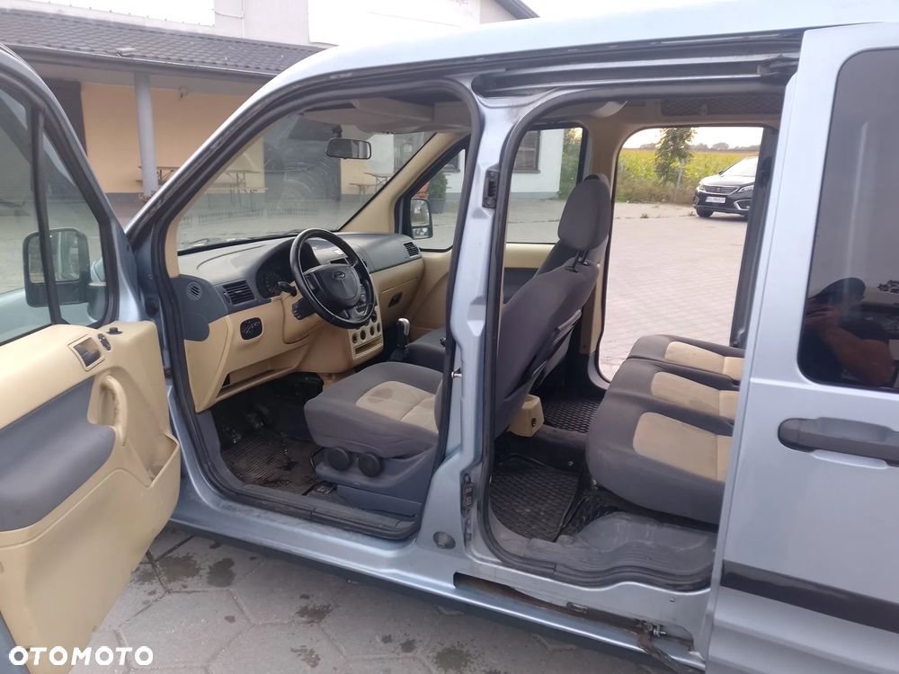 Ford Tourneo Connect - 7