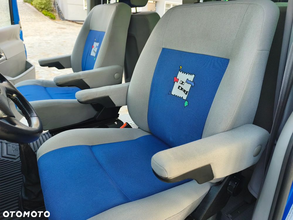 Volkswagen Multivan - 17