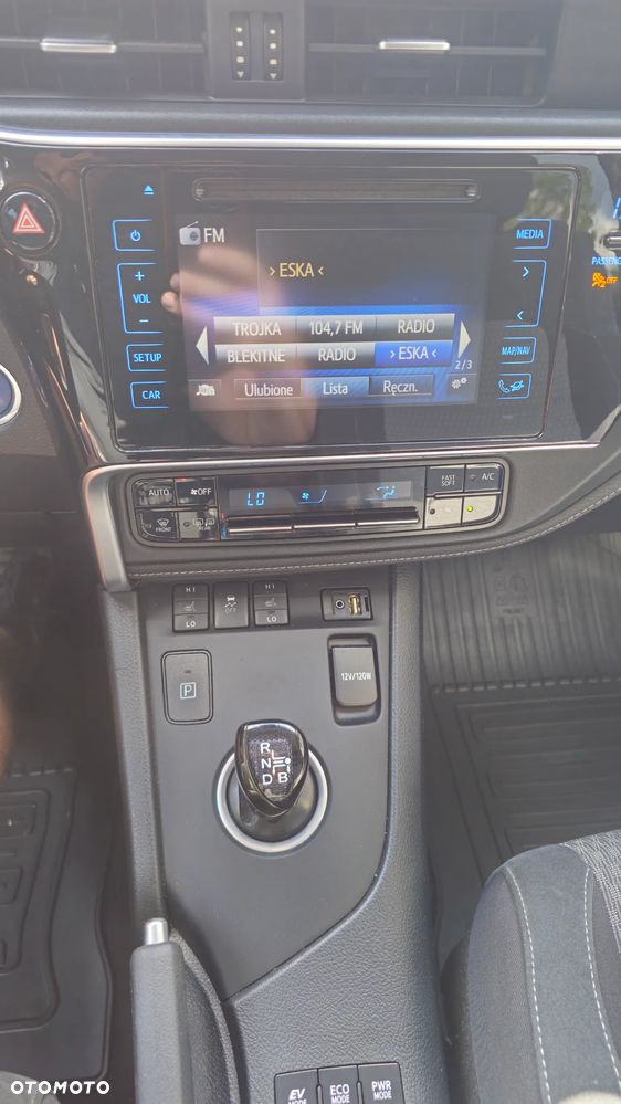 Toyota Auris Hybrid 135 Selection - 10