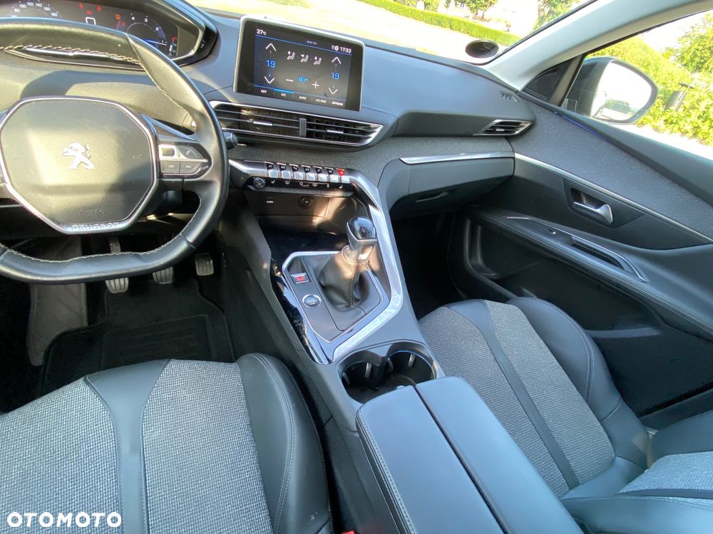 Peugeot 3008 1.5 BlueHDi Allure S&S - 20