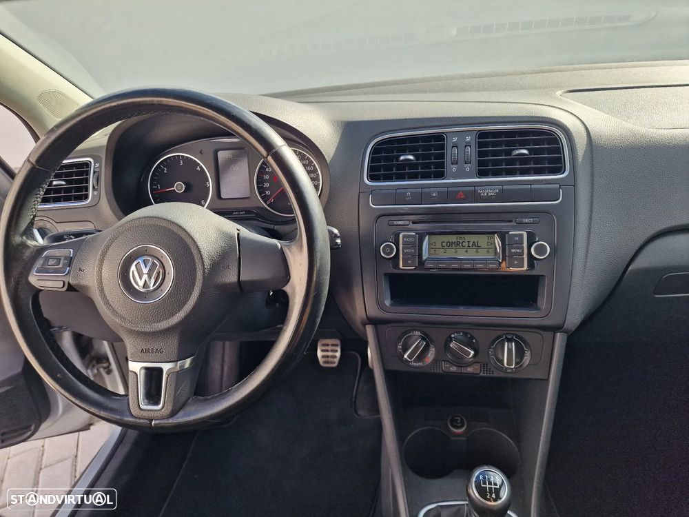 VW Polo 1.6 TDI Confortline BlueMotion - 17