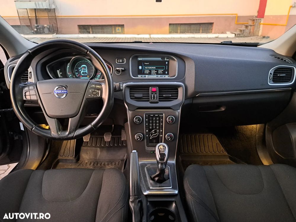 Volvo V40 D2 Kinetic - 2