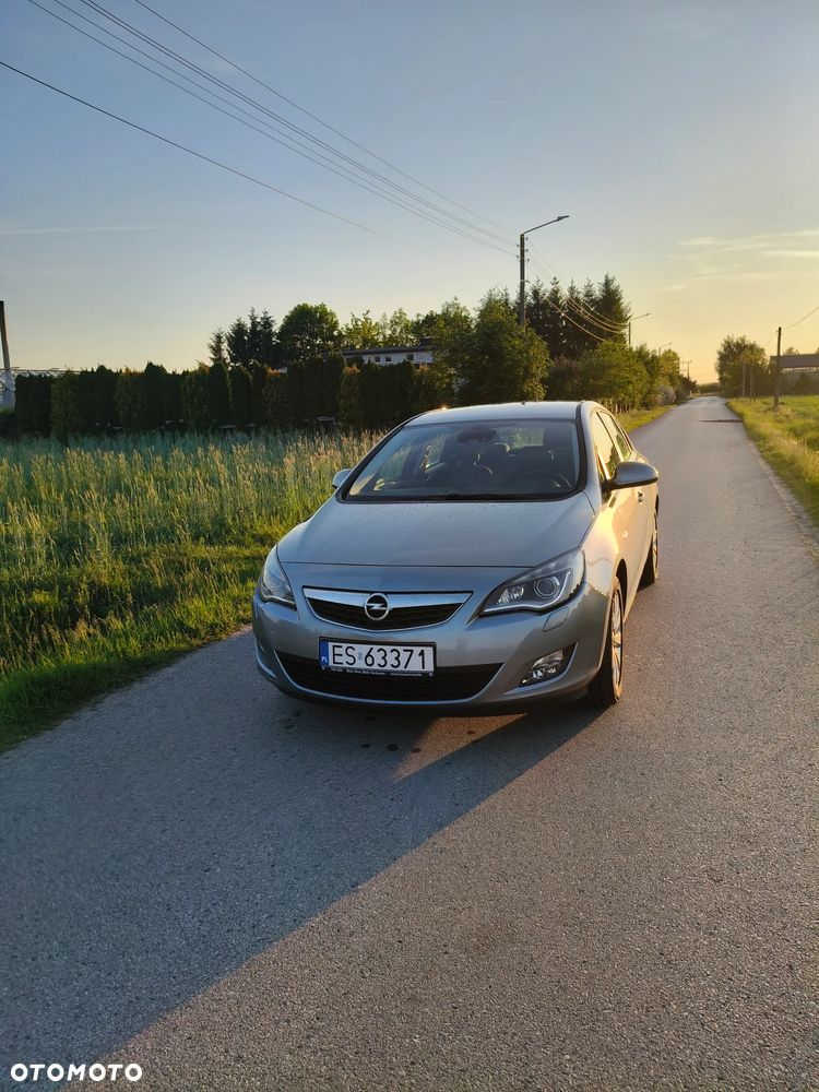 Opel Astra 1.4 T Cosmo - 3