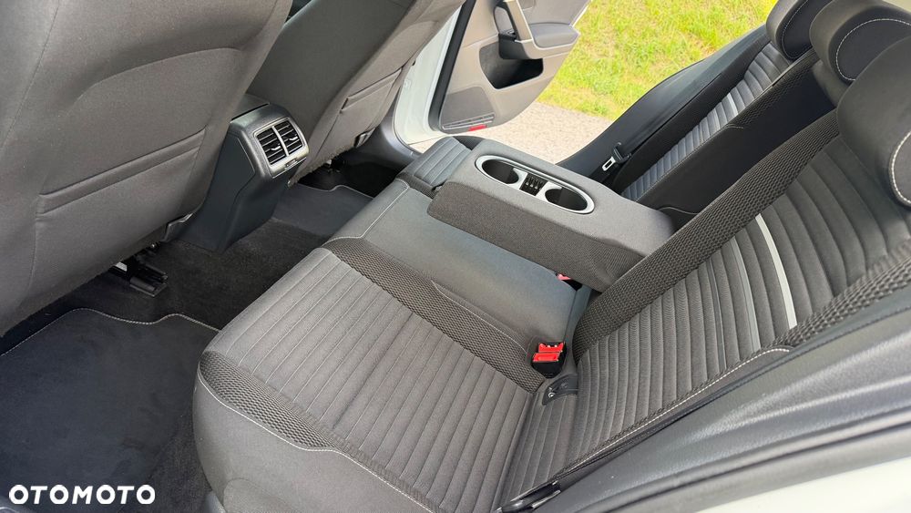 Volkswagen Golf 1.2 TSI BMT Trendline - 28
