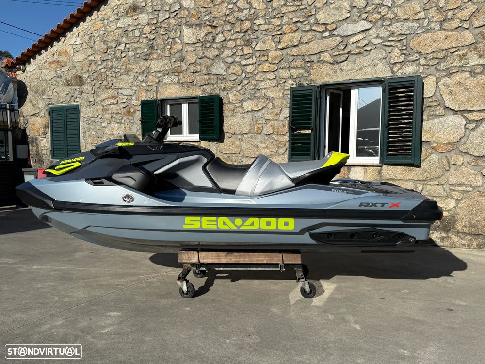 Sea-Doo RXT X 325 - 2