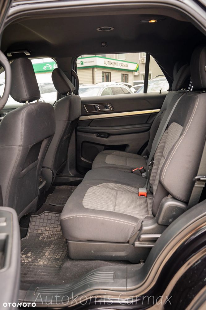 Ford Explorer - 24