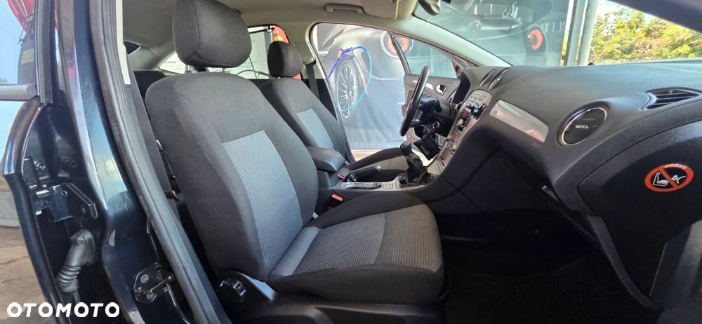 Ford Mondeo 2.0 Viva Trend - 29