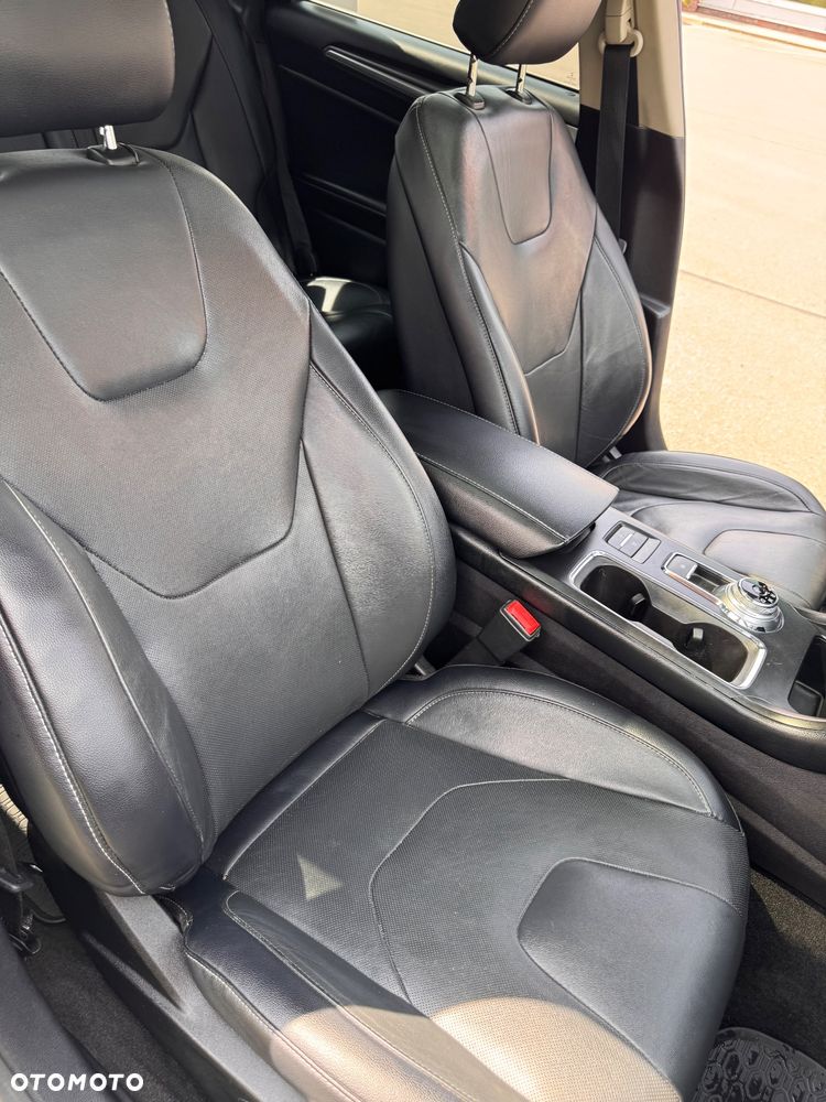 Ford Fusion - 9